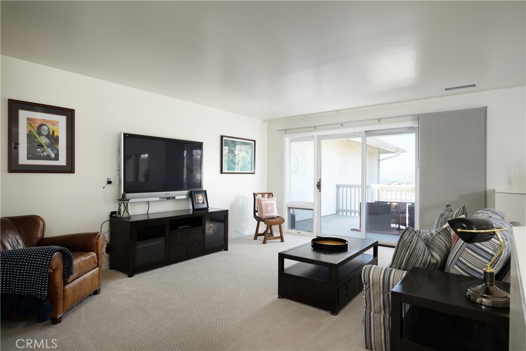 Upper-Level Loft: Spacious loft offers a comfortable secondary gathering area with room for media and lounge seating. Sl - 36 Vienna, Newport Beach CA 92660 - photo 25