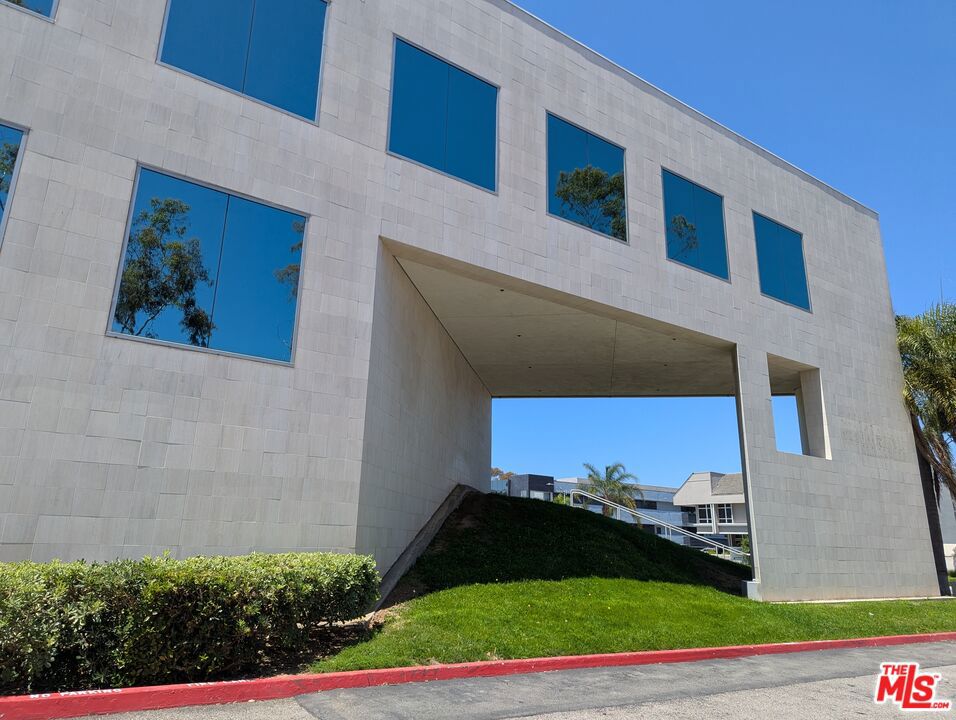 3620 Birch Street, Newport Beach CA 92660 - photo 9