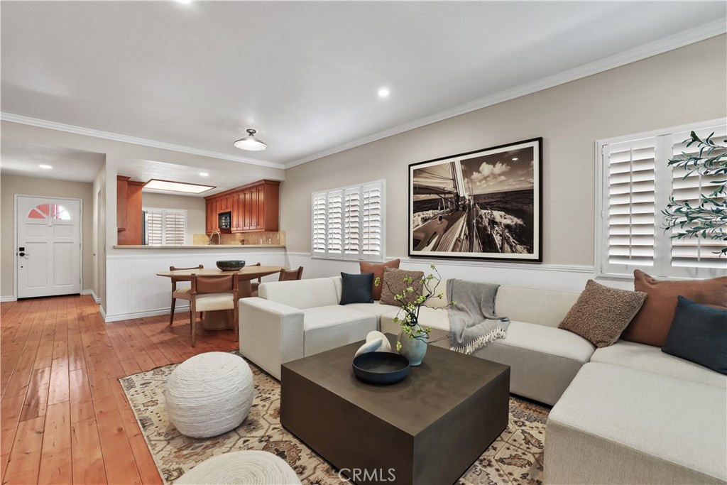 366 Villa Point, Newport Beach CA 92660 - photo 8