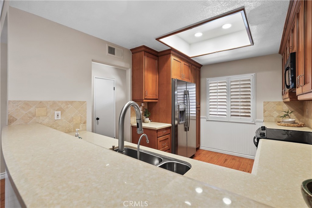 366 Villa Point, Newport Beach CA 92660 - photo 14