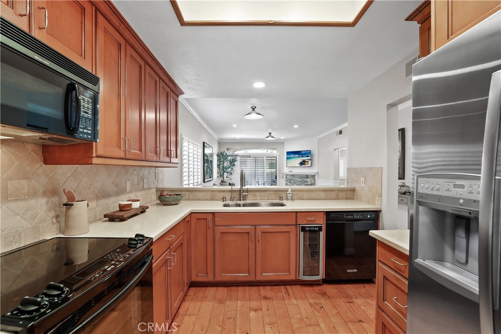 366 Villa Point, Newport Beach CA 92660 - photo 19
