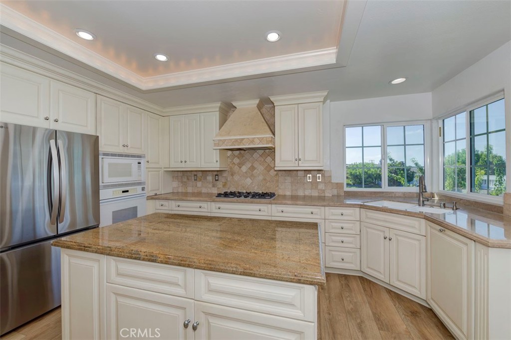 3741 Geranium, Corona Del Mar CA 92625 - photo 27