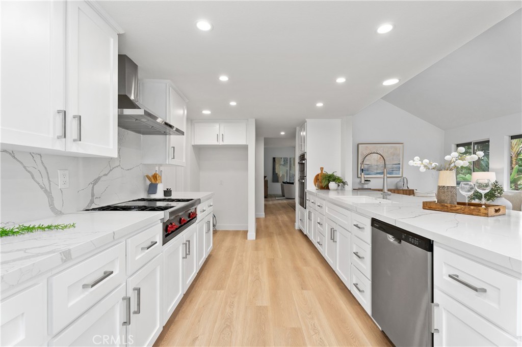 375 Newport Glen Court, Newport Beach CA 92660 - photo 13
