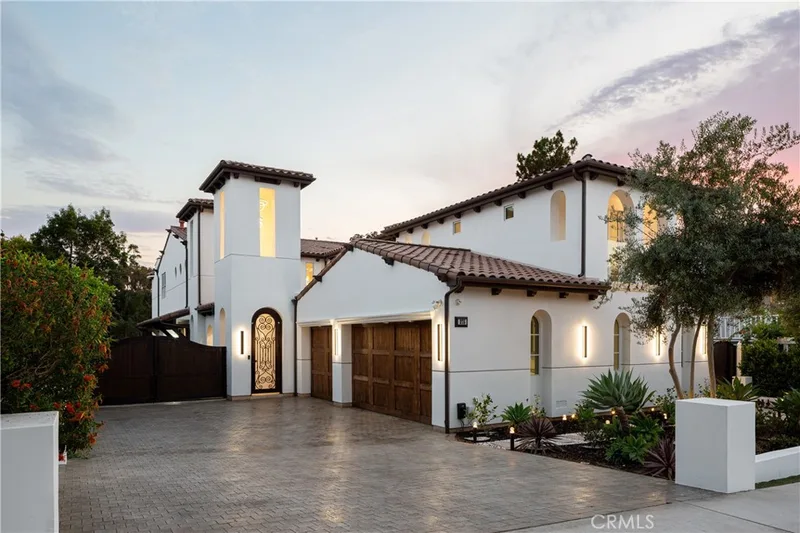 375 Santa Isabel Avenue, Newport Beach, CA 92660