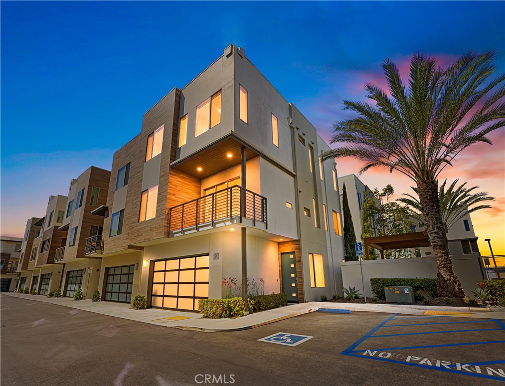 39 Ebb Tide Cir, Newport Beach CA 92663 - photo 1