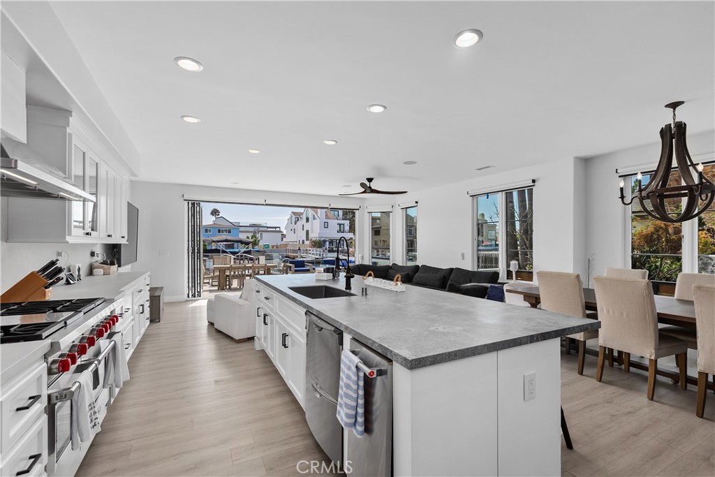3915 Marcus Avenue, Newport Beach CA 92663 - photo 10