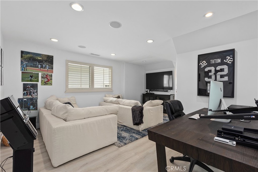 3915 Marcus Avenue, Newport Beach CA 92663 - photo 25