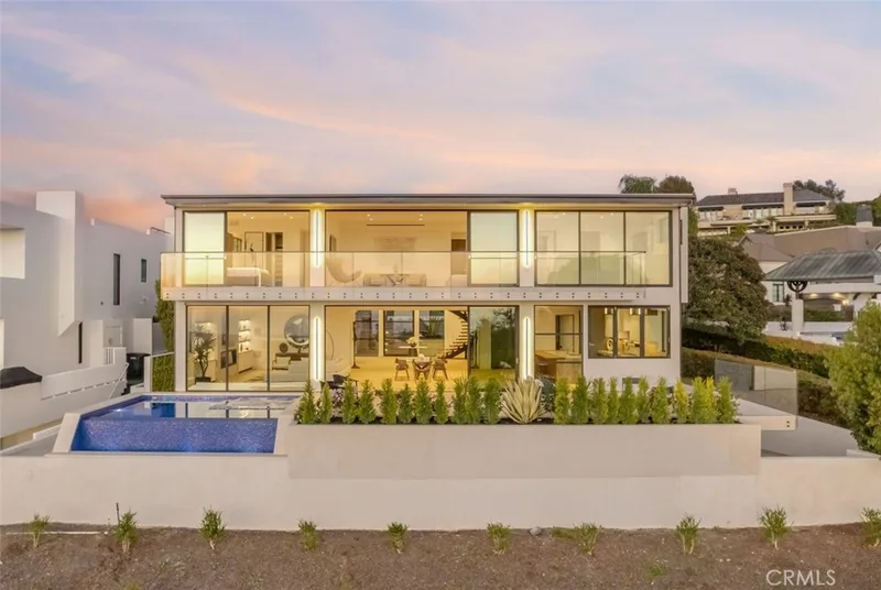 4 Geneve, Newport Beach