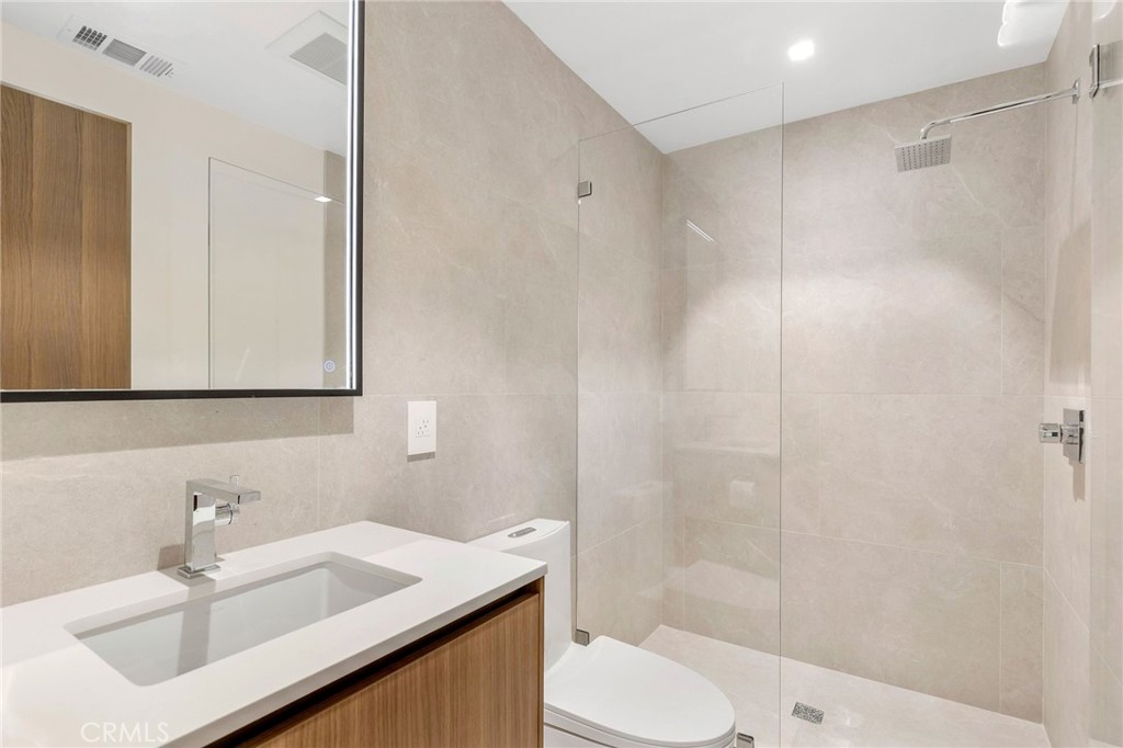 Lower bath - 4 Geneve, Newport Beach CA 92660 - photo 61