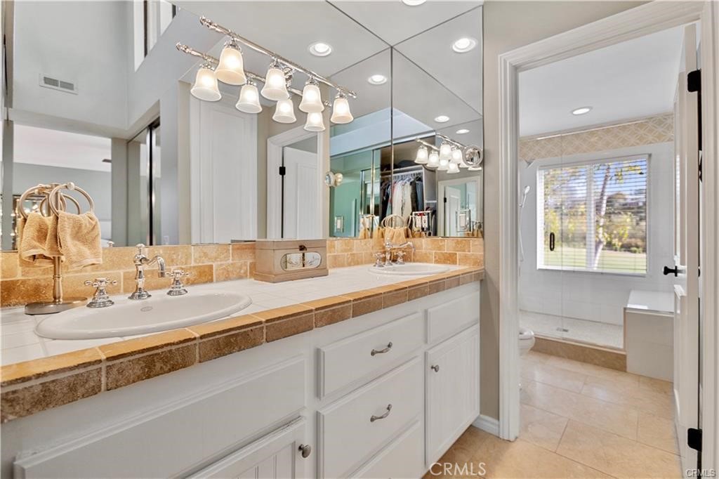 Photos are from prior listing. Home is tenant occupied and as such prior photos were used. - 4 Sea Island Drive, Newport Beach CA 92660 - photo 25