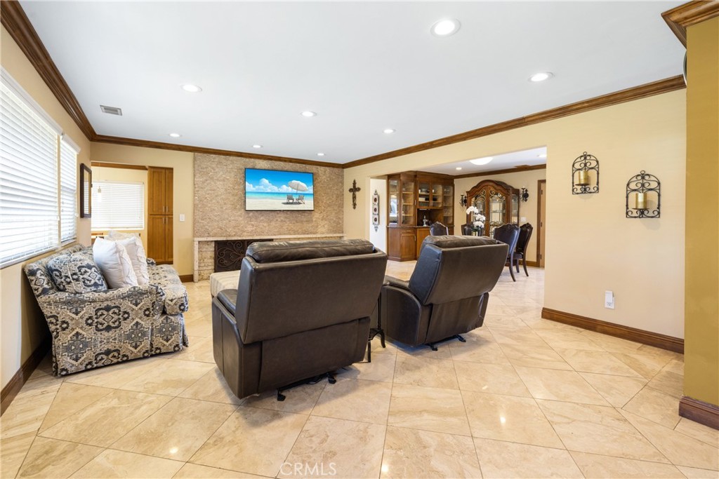 401 Holmwood Drive, Newport Beach CA 92663 - photo 3