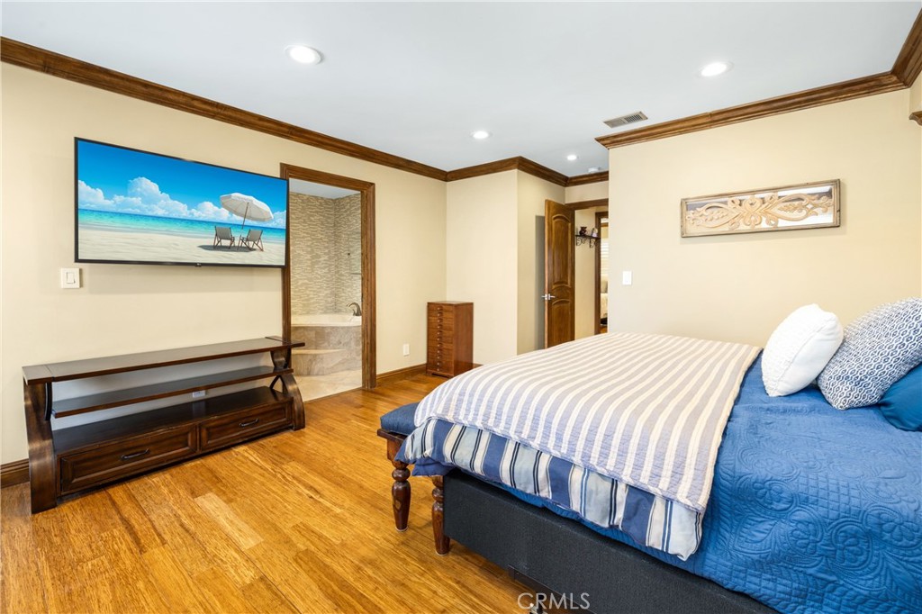 401 Holmwood Drive, Newport Beach CA 92663 - photo 9