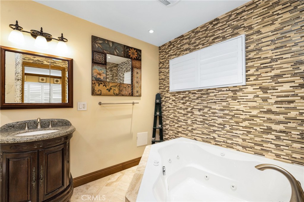 401 Holmwood Drive, Newport Beach CA 92663 - photo 15