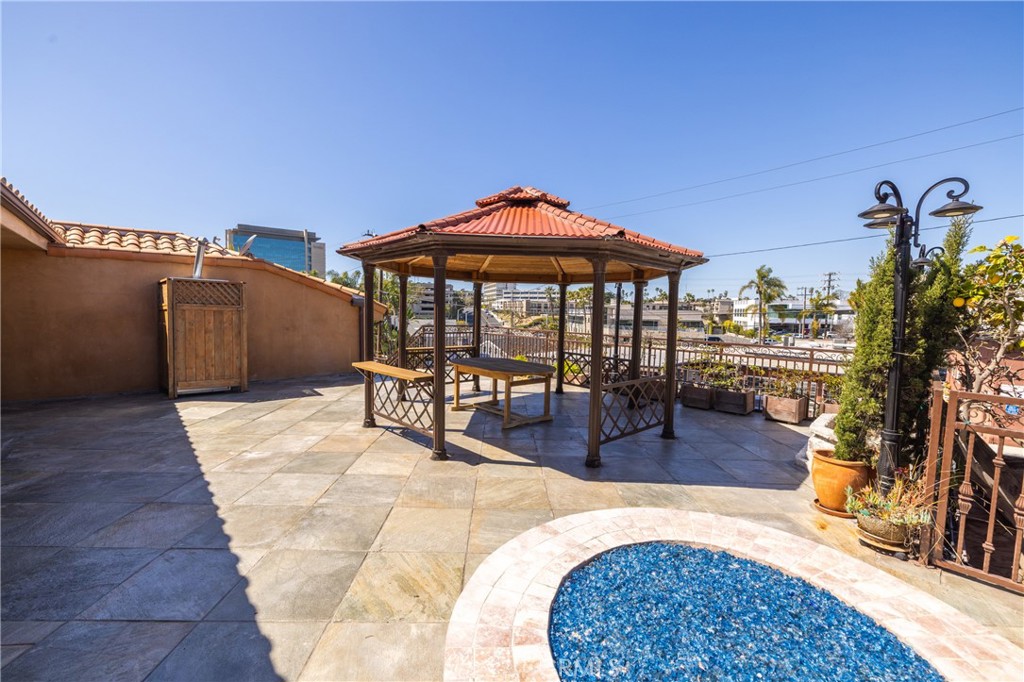 401 Holmwood Drive, Newport Beach CA 92663 - photo 17