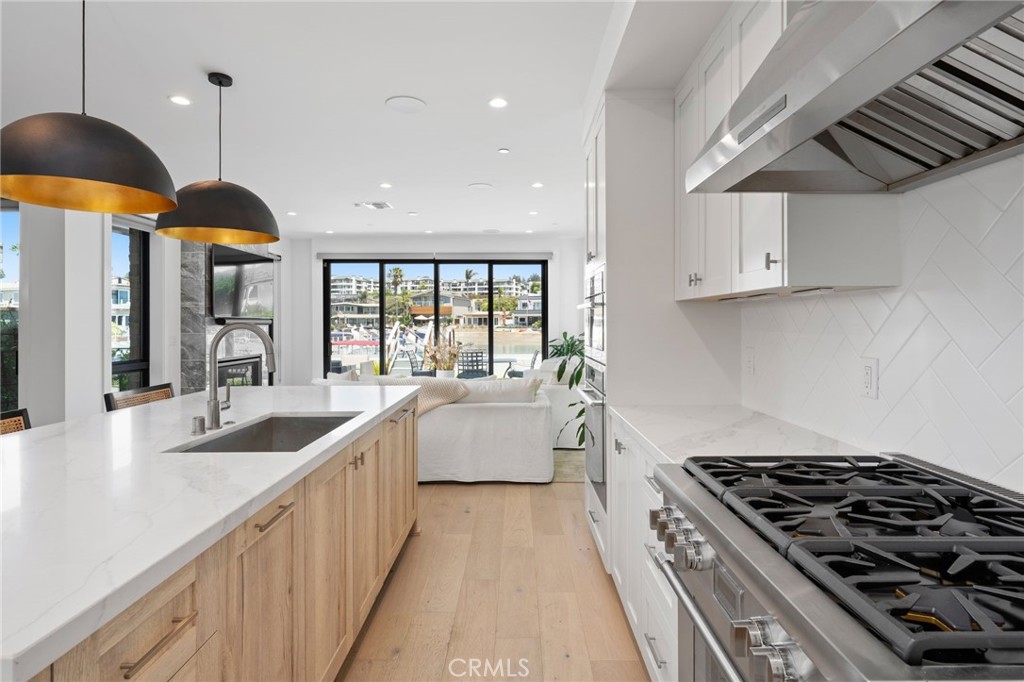 4014 Channel Place, Newport Beach CA 92663 - photo 19
