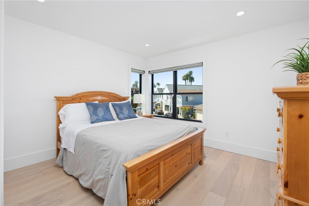 4014 Channel Place, Newport Beach CA 92663 - photo 29