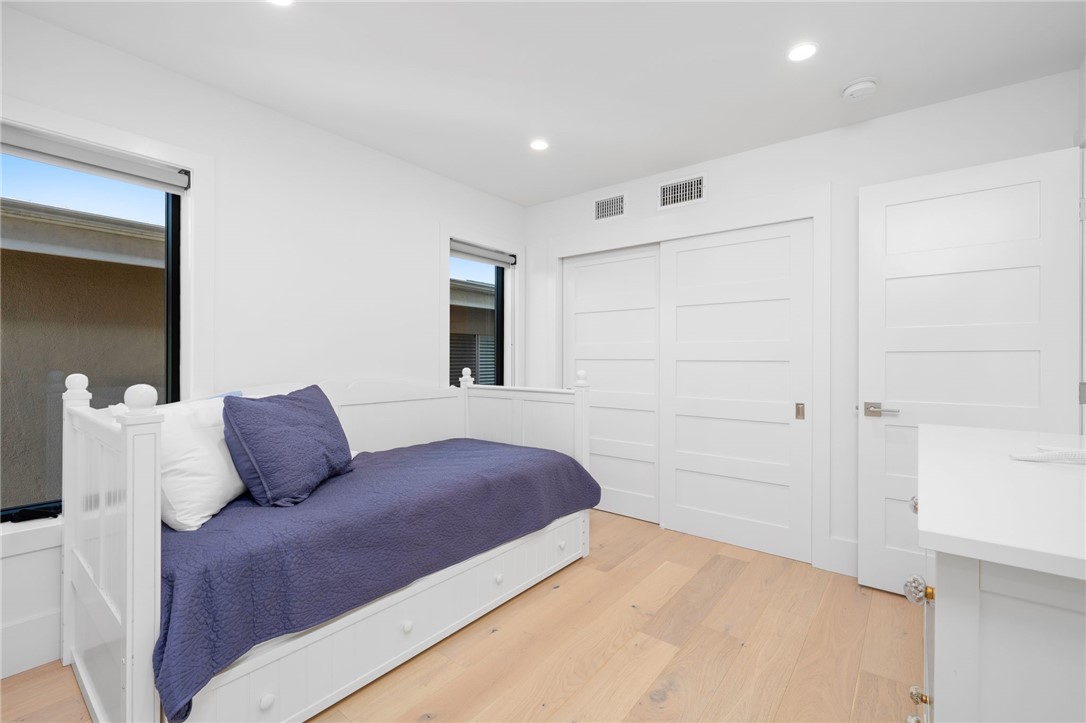 4014 Channel Place, Newport Beach CA 92663 - photo 33