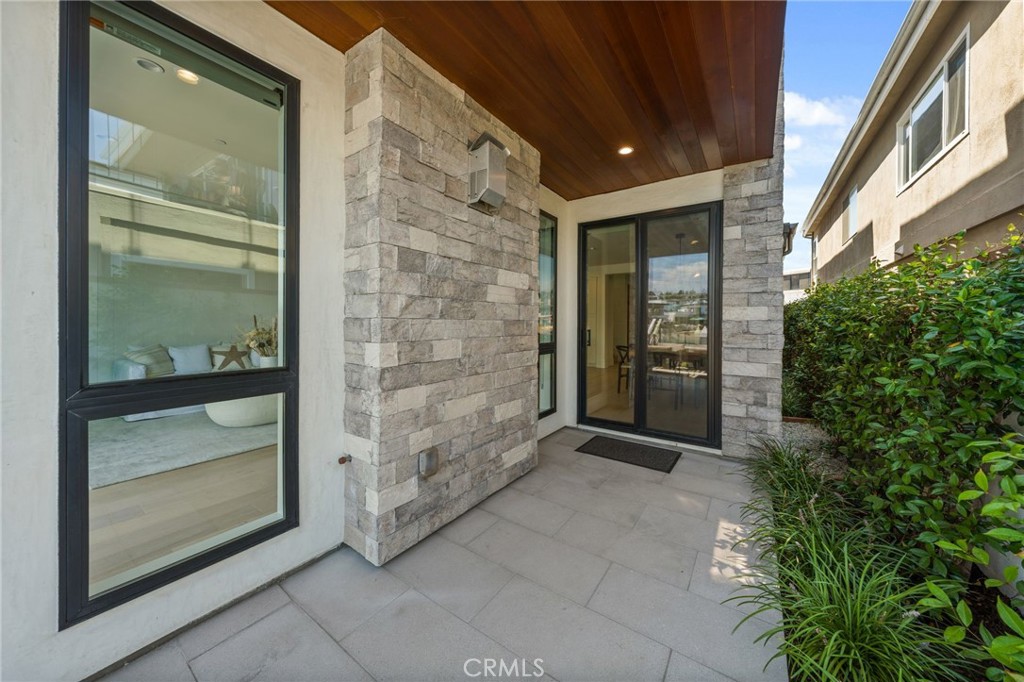 4014 Channel Place, Newport Beach CA 92663 - photo 48