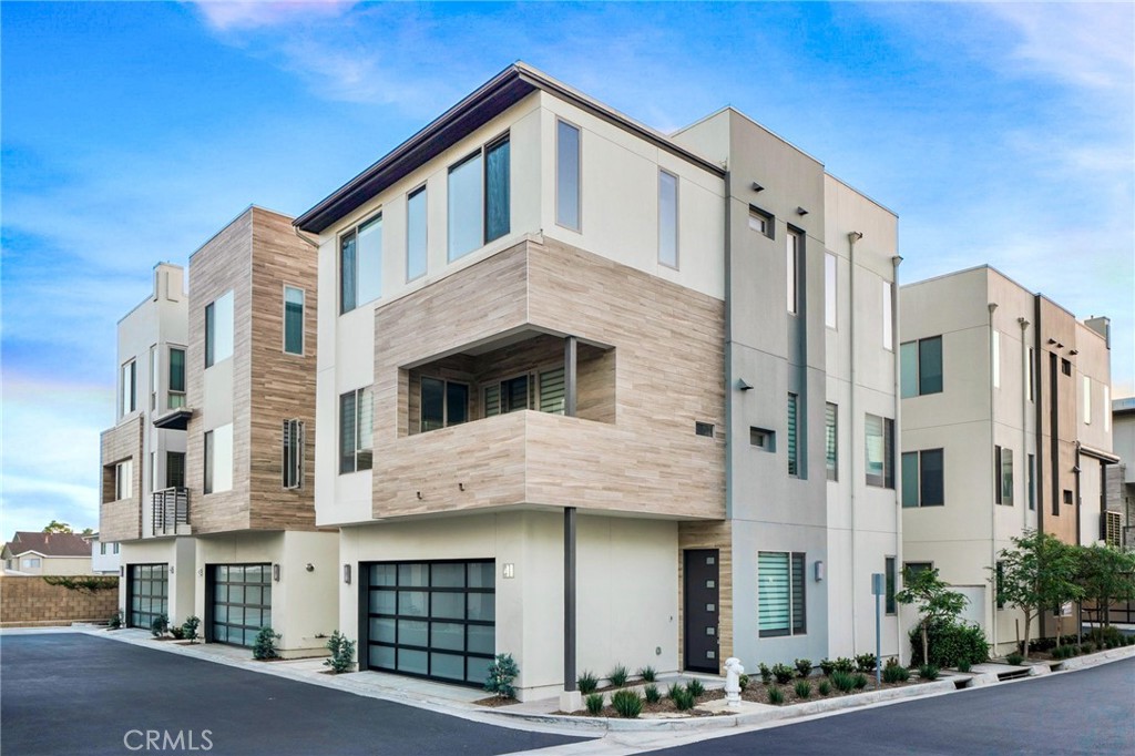 41 Ebb Tide, Newport Beach CA 92663 - photo 1