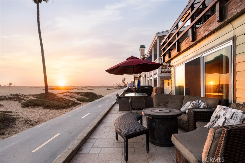 412 E Oceanfront, Newport Beach CA 92661 - photo 7