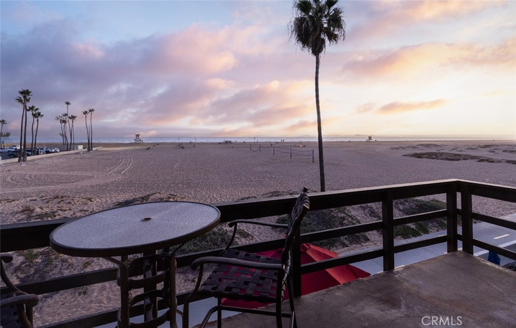 412 E Oceanfront, Newport Beach CA 92661 - photo 8