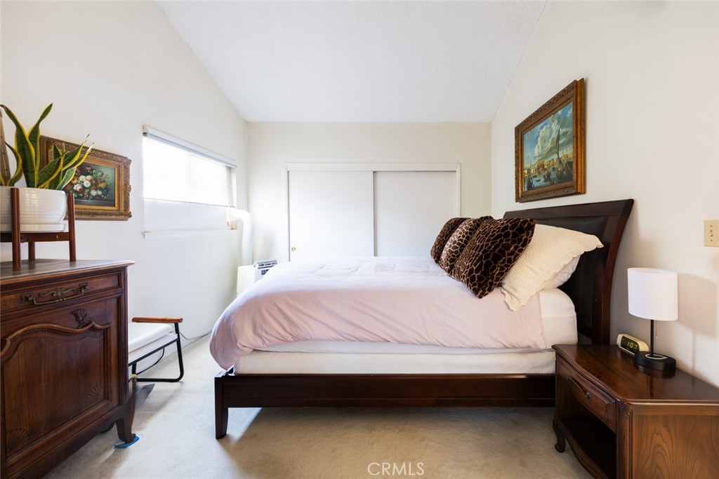 412 E Oceanfront, Newport Beach CA 92661 - photo 44