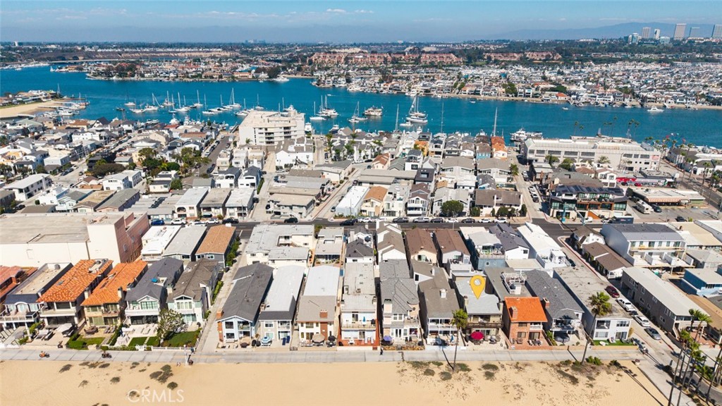 412 E Oceanfront, Newport Beach CA 92661 - photo 52