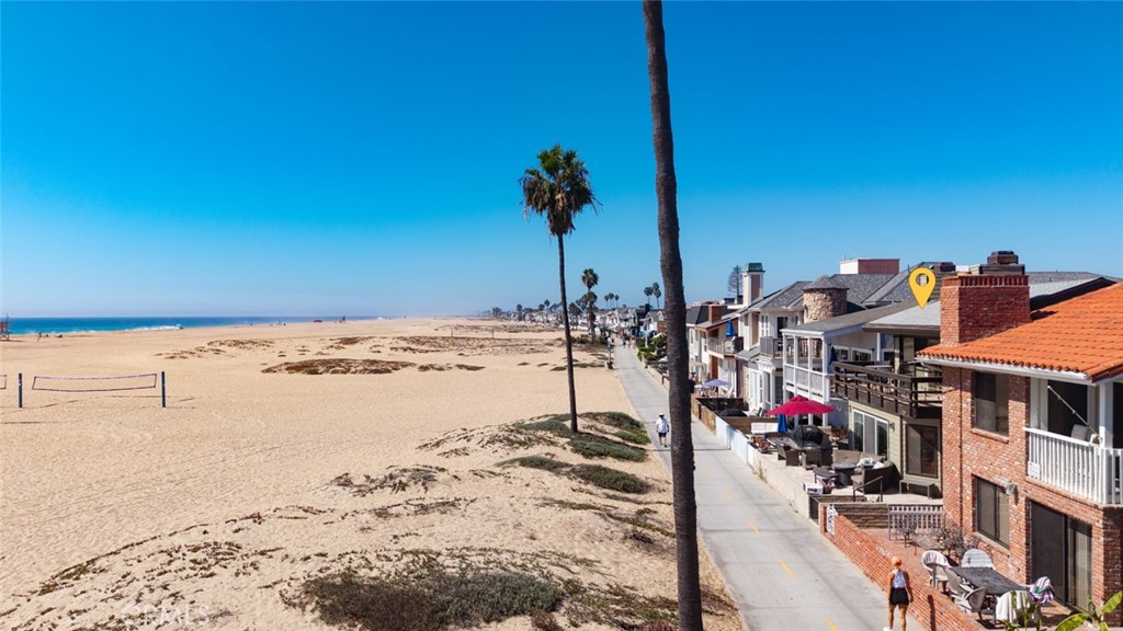 412 E Oceanfront, Newport Beach CA 92661 - photo 54