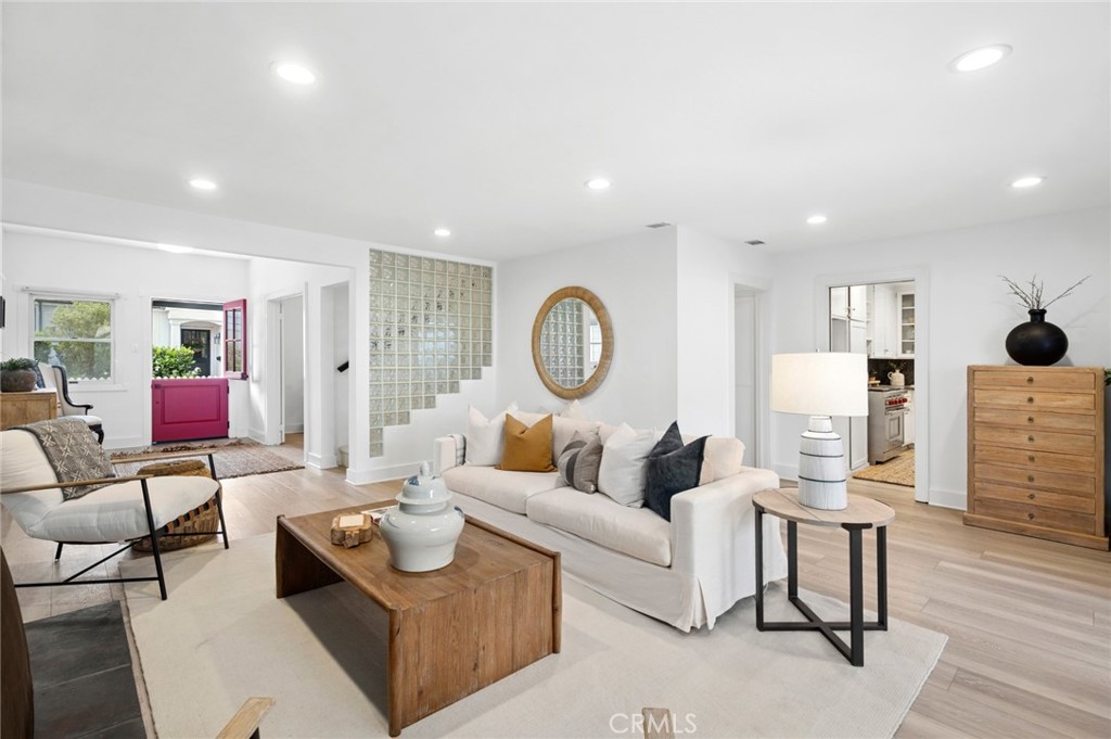 418 Belvue Lane, Newport Beach CA 92661 - photo 10