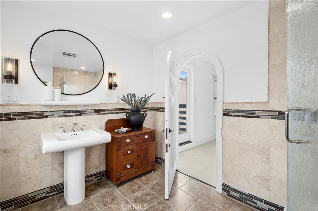 418 Belvue Lane, Newport Beach CA 92661 - photo 23