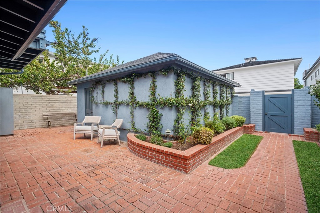 418 Belvue Lane, Newport Beach CA 92661 - photo 32