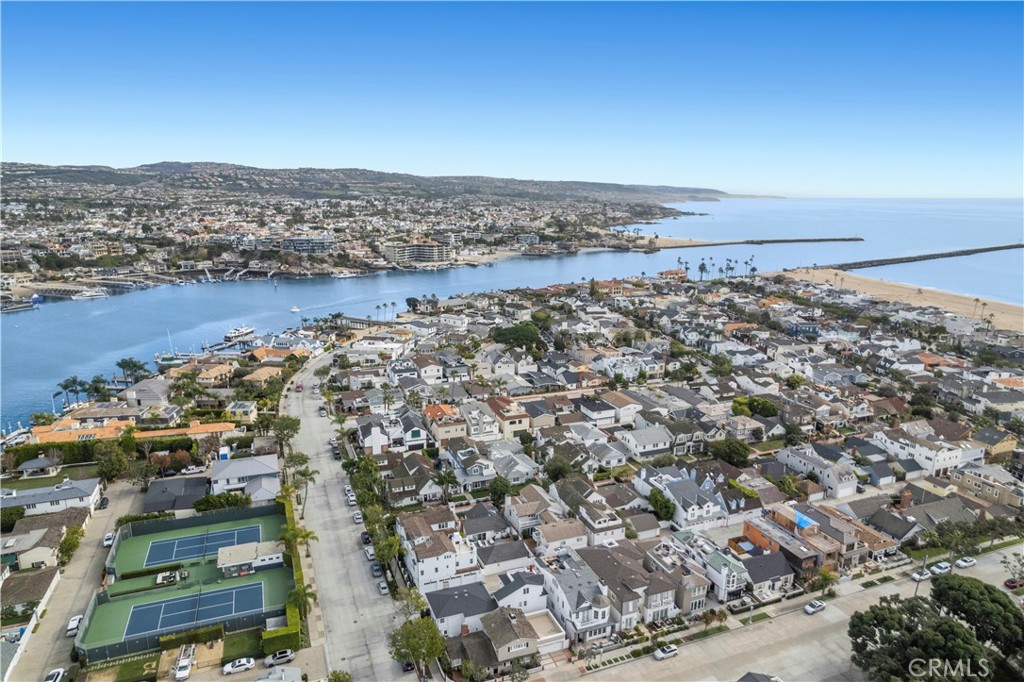 418 Belvue Lane, Newport Beach CA 92661 - photo 35