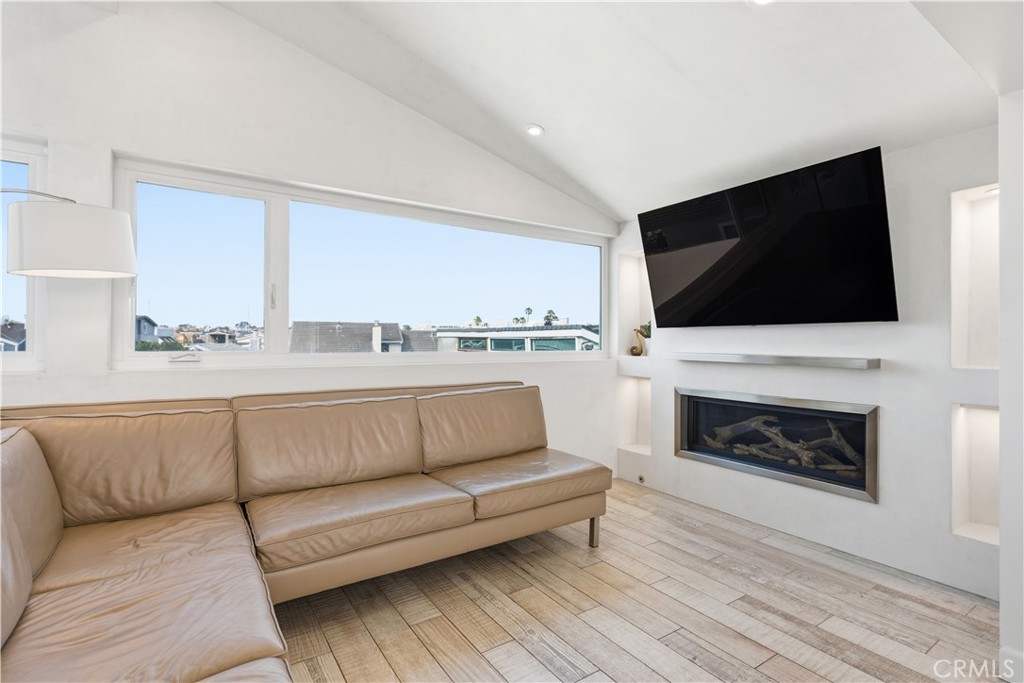 419 E Balboa, Newport Beach CA 92661 - photo 7