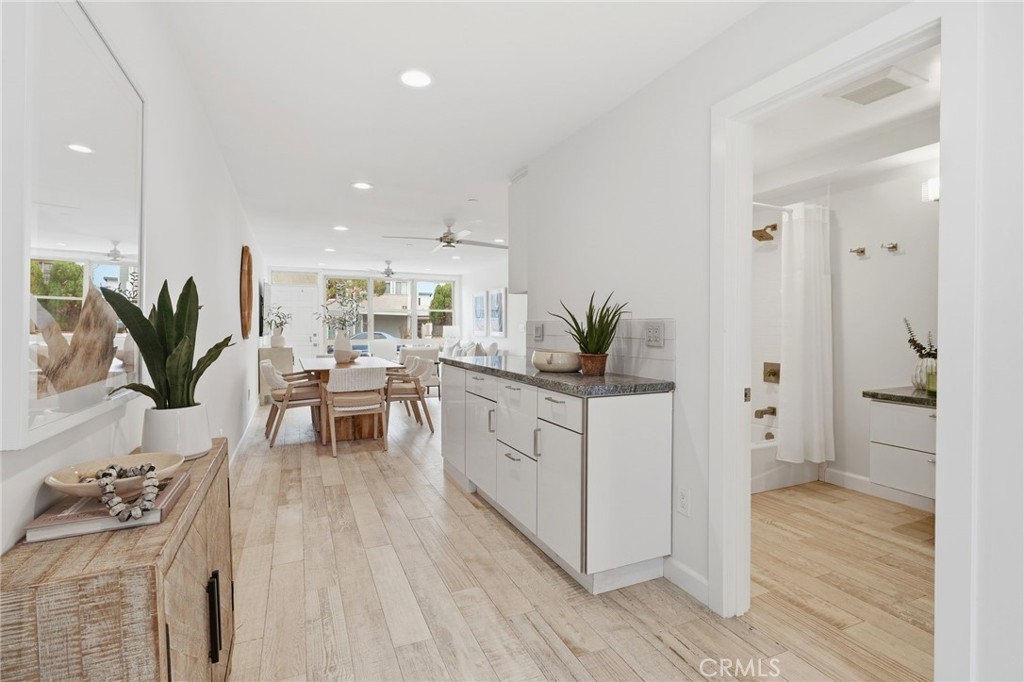 419 E Balboa, Newport Beach CA 92661 - photo 23