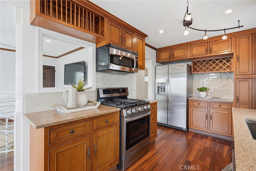 419 E Balboa, Newport Beach CA 92661 - photo 31