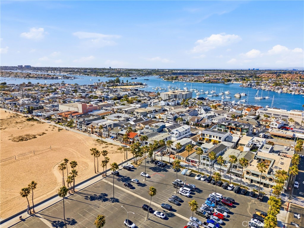 419 E Balboa, Newport Beach CA 92661 - photo 38