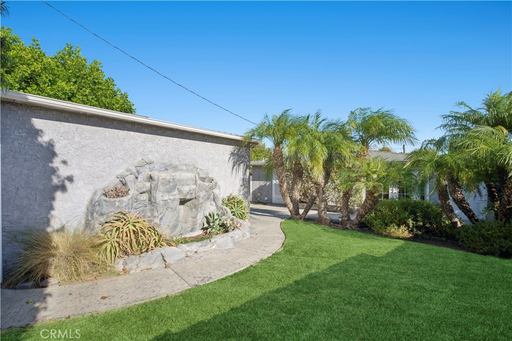 421 Catalina, Newport Beach CA 92663 - photo 11