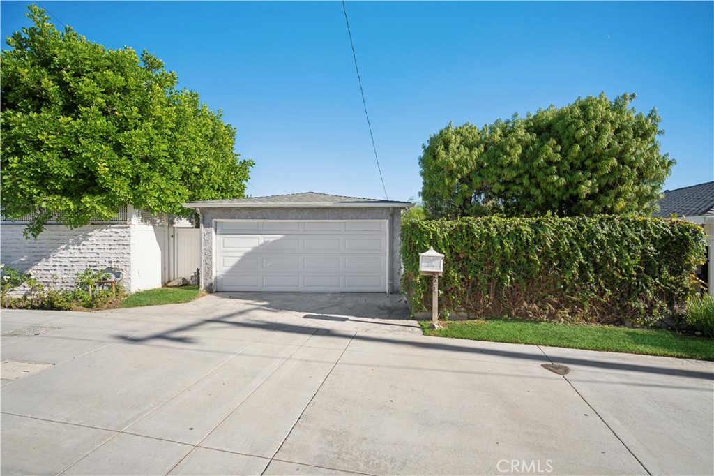 421 Catalina, Newport Beach CA 92663 - photo 12