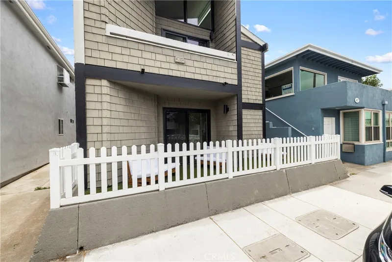 421 E Balboa Blvd, Newport Beach, CA 92661