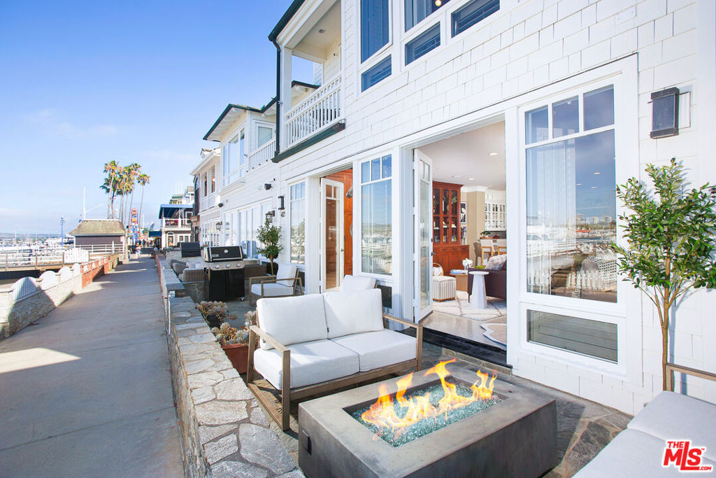 421 E Edgewater Avenue, Newport Beach CA 92661 - photo 12