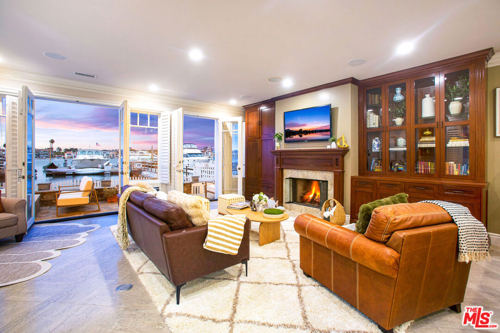 421 E Edgewater Avenue, Newport Beach CA 92661 - photo 16