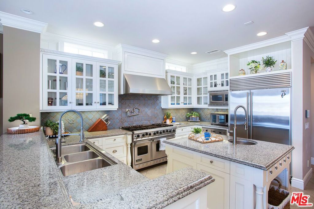421 E Edgewater Avenue, Newport Beach CA 92661 - photo 23