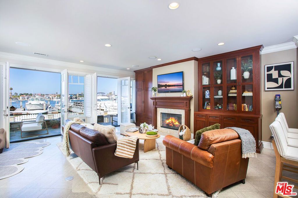 421 E Edgewater Avenue, Newport Beach CA 92661 - photo 25