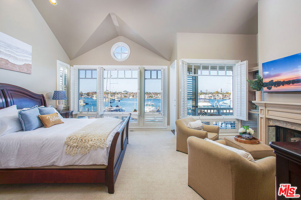 421 E Edgewater Avenue, Newport Beach CA 92661 - photo 33