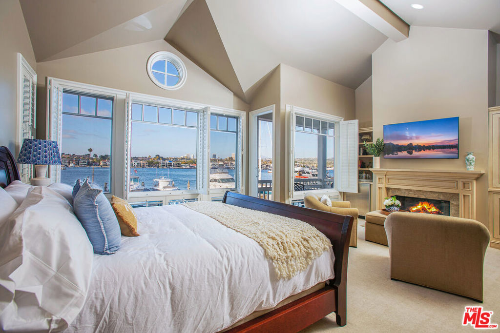421 E Edgewater Avenue, Newport Beach CA 92661 - photo 38