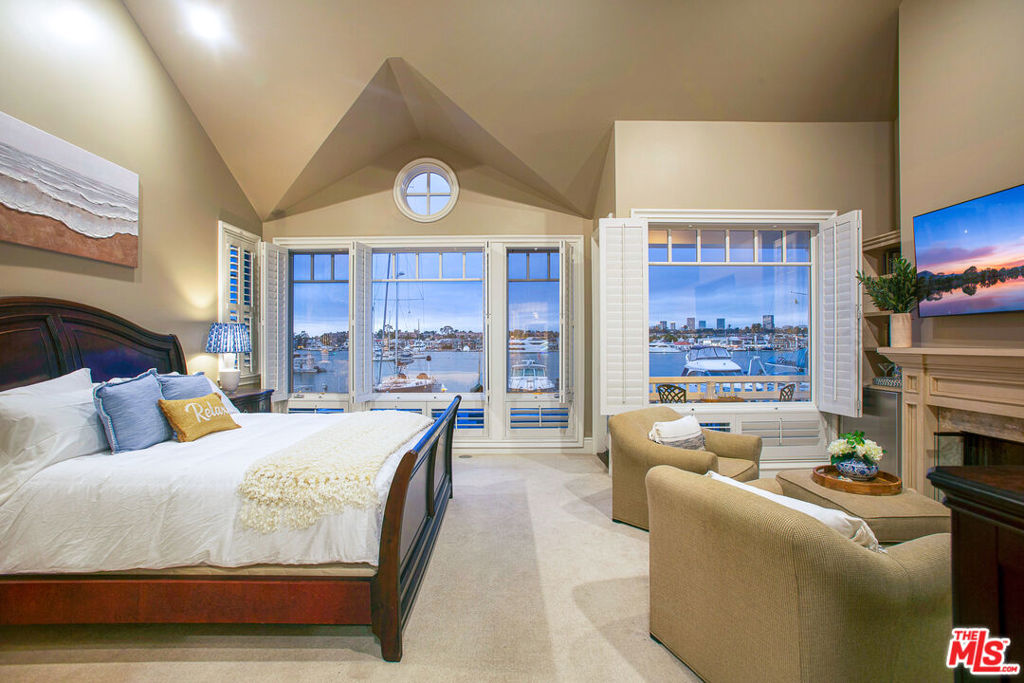 421 E Edgewater Avenue, Newport Beach CA 92661 - photo 42