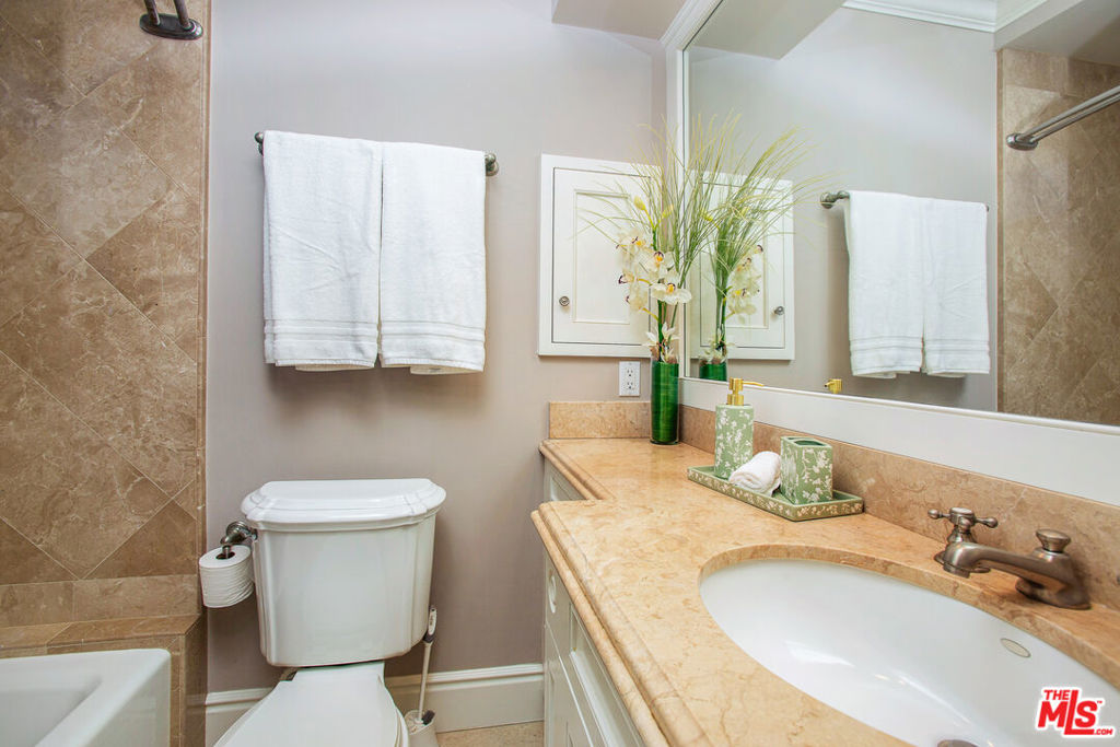 421 E Edgewater Avenue, Newport Beach CA 92661 - photo 49