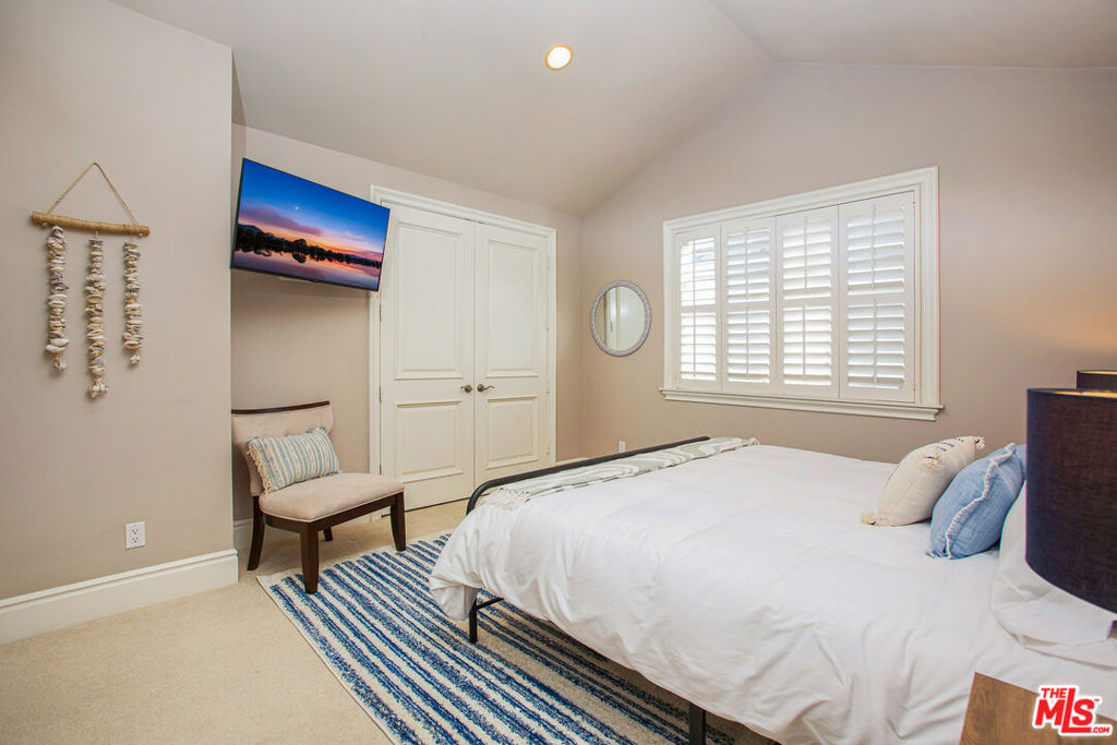421 E Edgewater Avenue, Newport Beach CA 92661 - photo 52