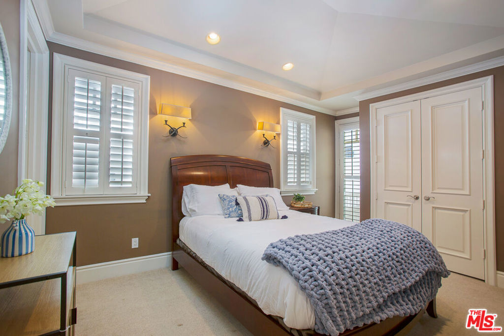 421 E Edgewater Avenue, Newport Beach CA 92661 - photo 54