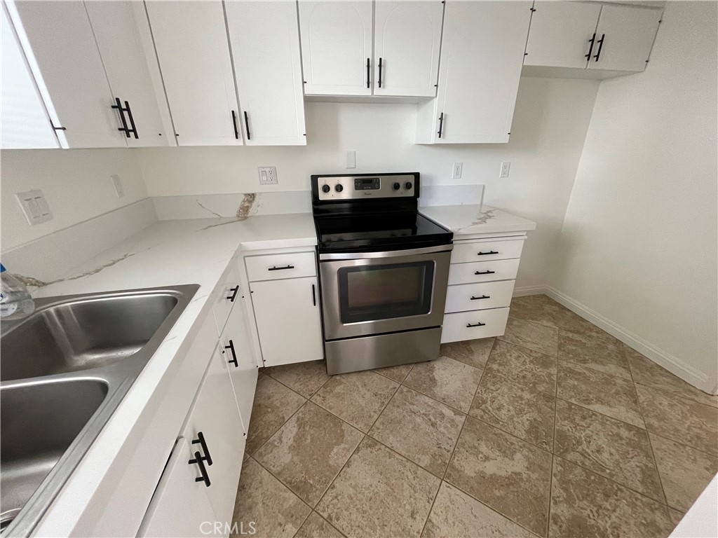 4218 Patrice, Newport Beach CA 92663 - photo 20